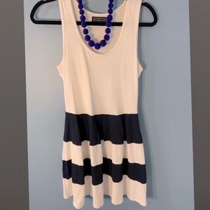 Bundle; dress & necklace
